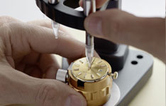 萧邦手表被划伤了怎么办